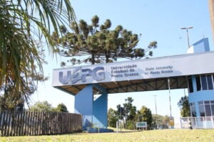 Fachada da UEPG campus Uvaranas