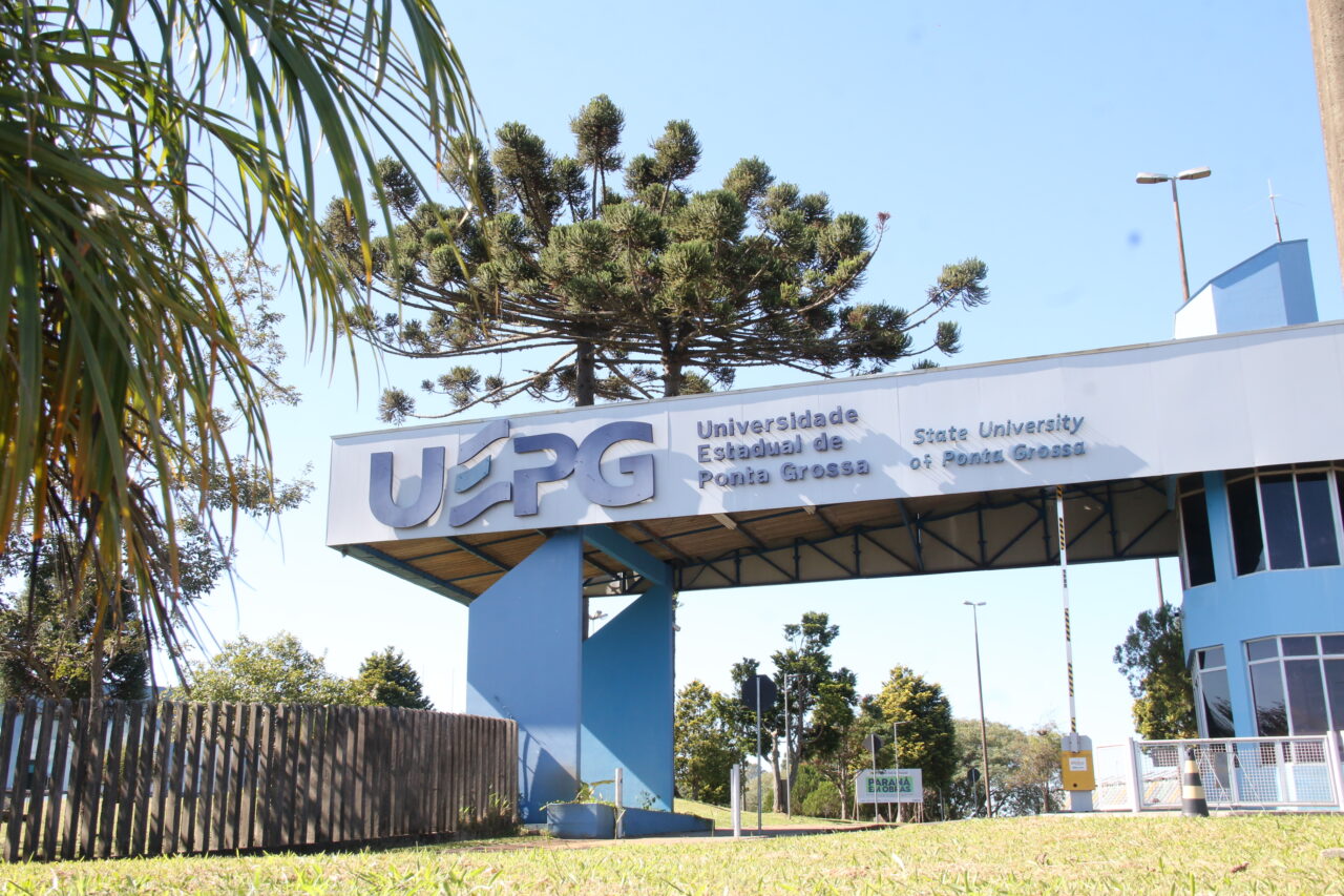 Fachada da UEPG campus Uvaranas