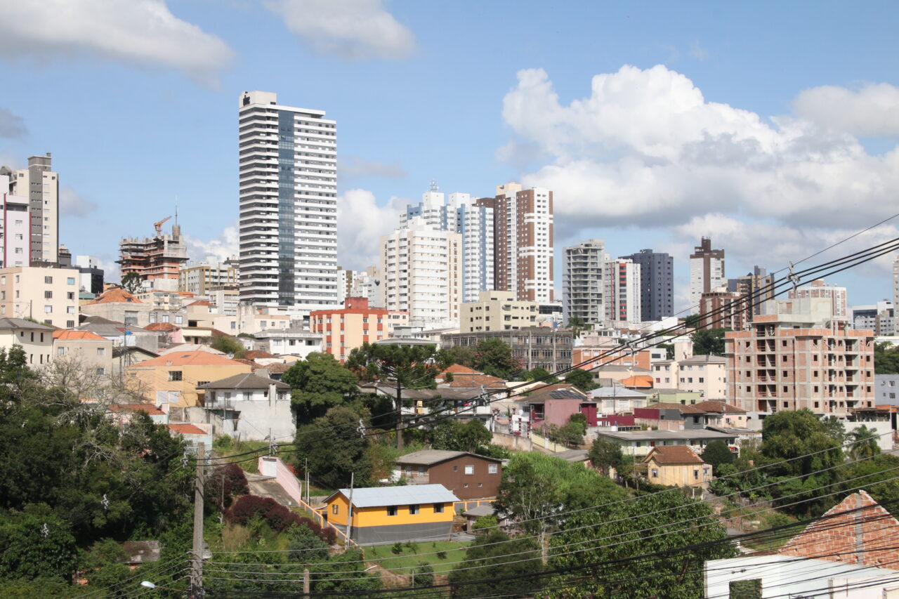 foto do Centro de Ponta Grossa ilustra a Previsão do tempo