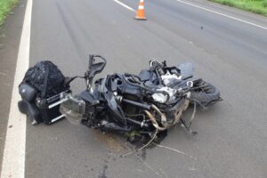 Moto colidiu na BR-376