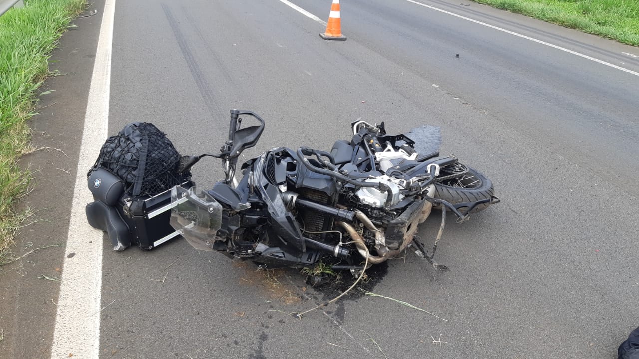 Moto colidiu na BR-376