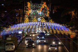 Avenida Vicente Machado e sua Decoração de Natal de 2024