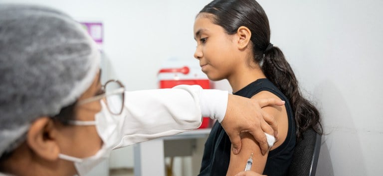 Vacina HPV adolescente