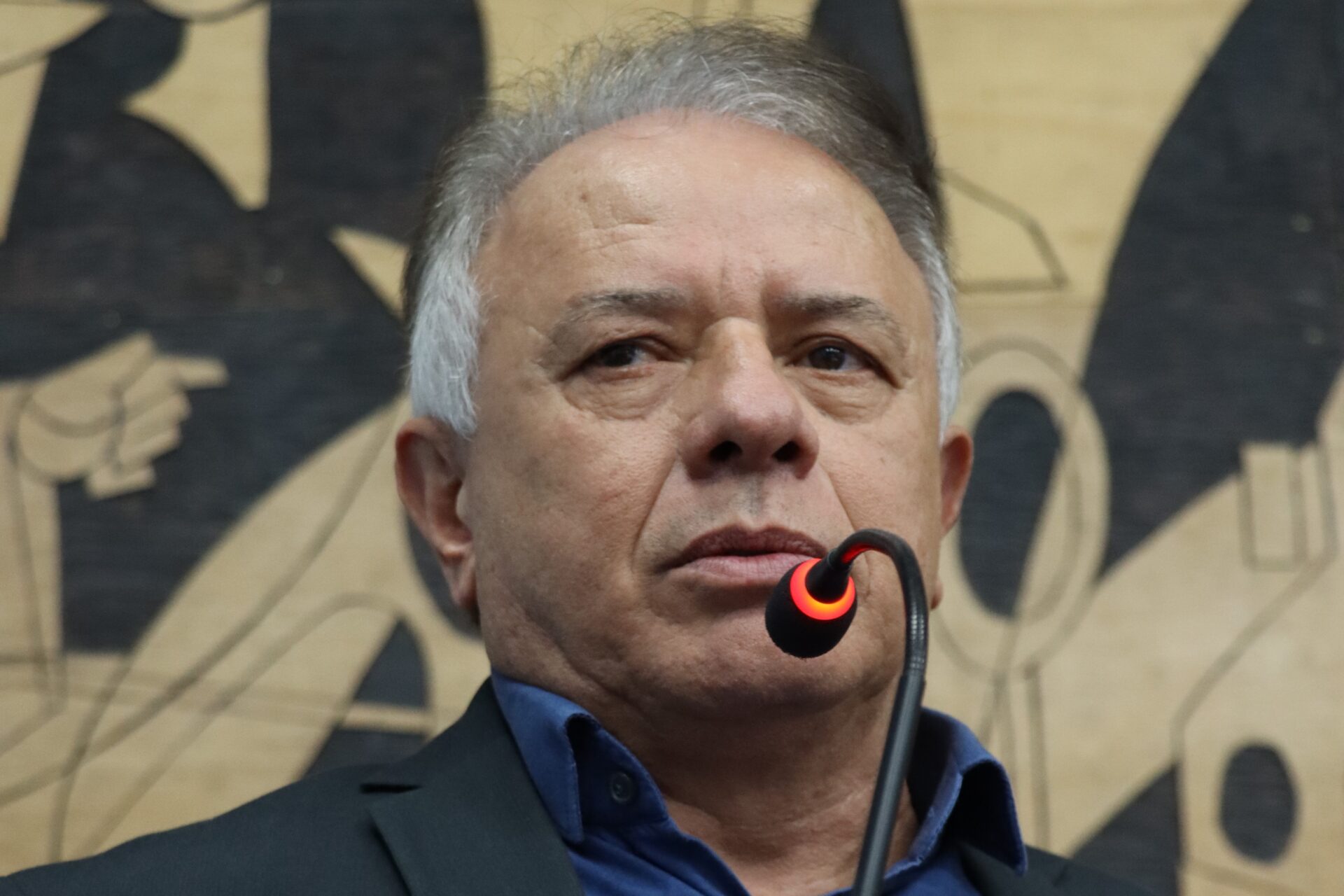 Juarez de Carvalho, provedor da Santa Casa, na Tribuna Livre da Câmara Municipal de PG