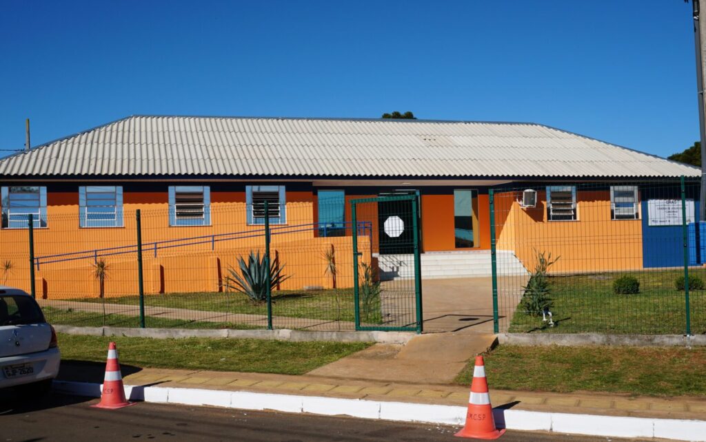 As incrições para o curso de auxiliar de Marcenaria, devem serem feitas nas unidades CRAS