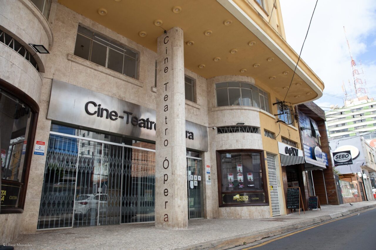 Cine Teatro Ópera, no Centro de Ponta Grossa