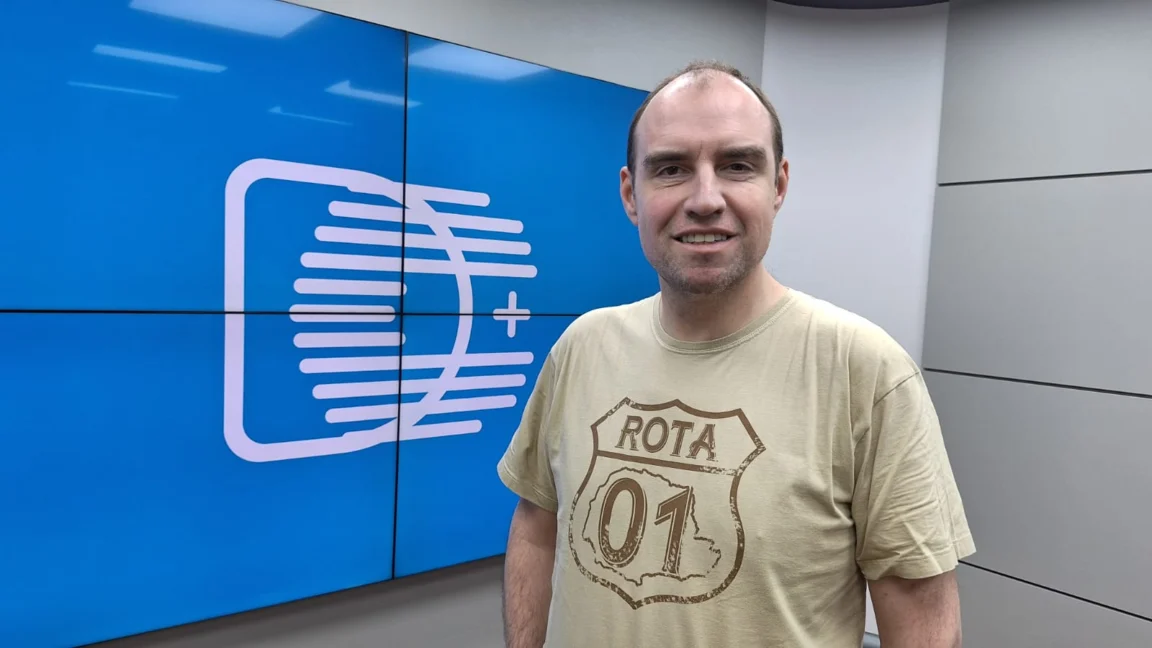 Daniel Wagner no estúdio do Diário dos Campos