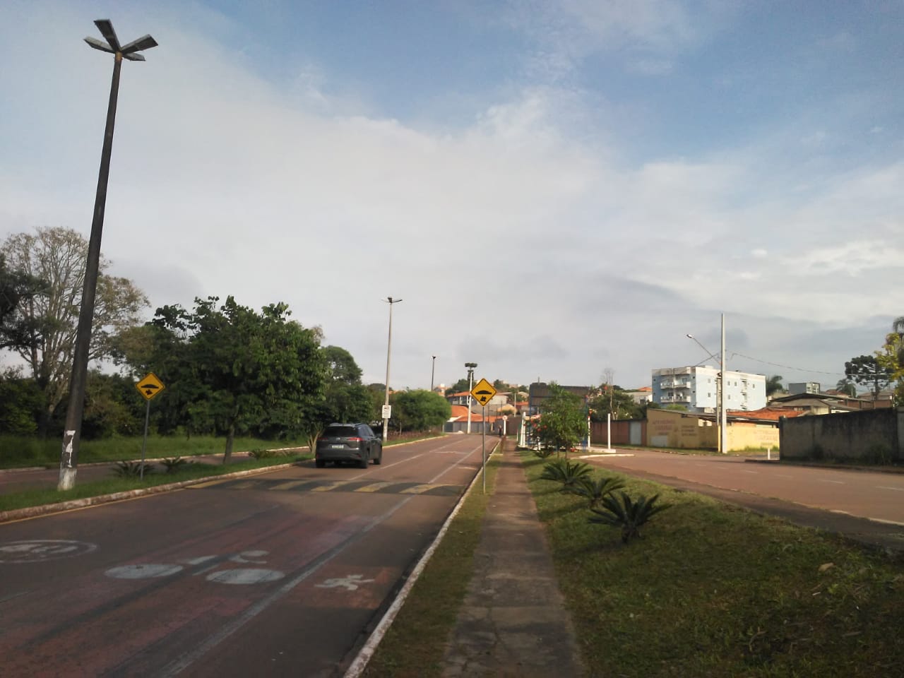 foto de paisagem urbana de Ponta Grossa ilustra a previsão do tempo.