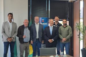 Deputado Fadel e prefeito Reinaldo Cardoso em reunião com o secretário Ulisses Maia