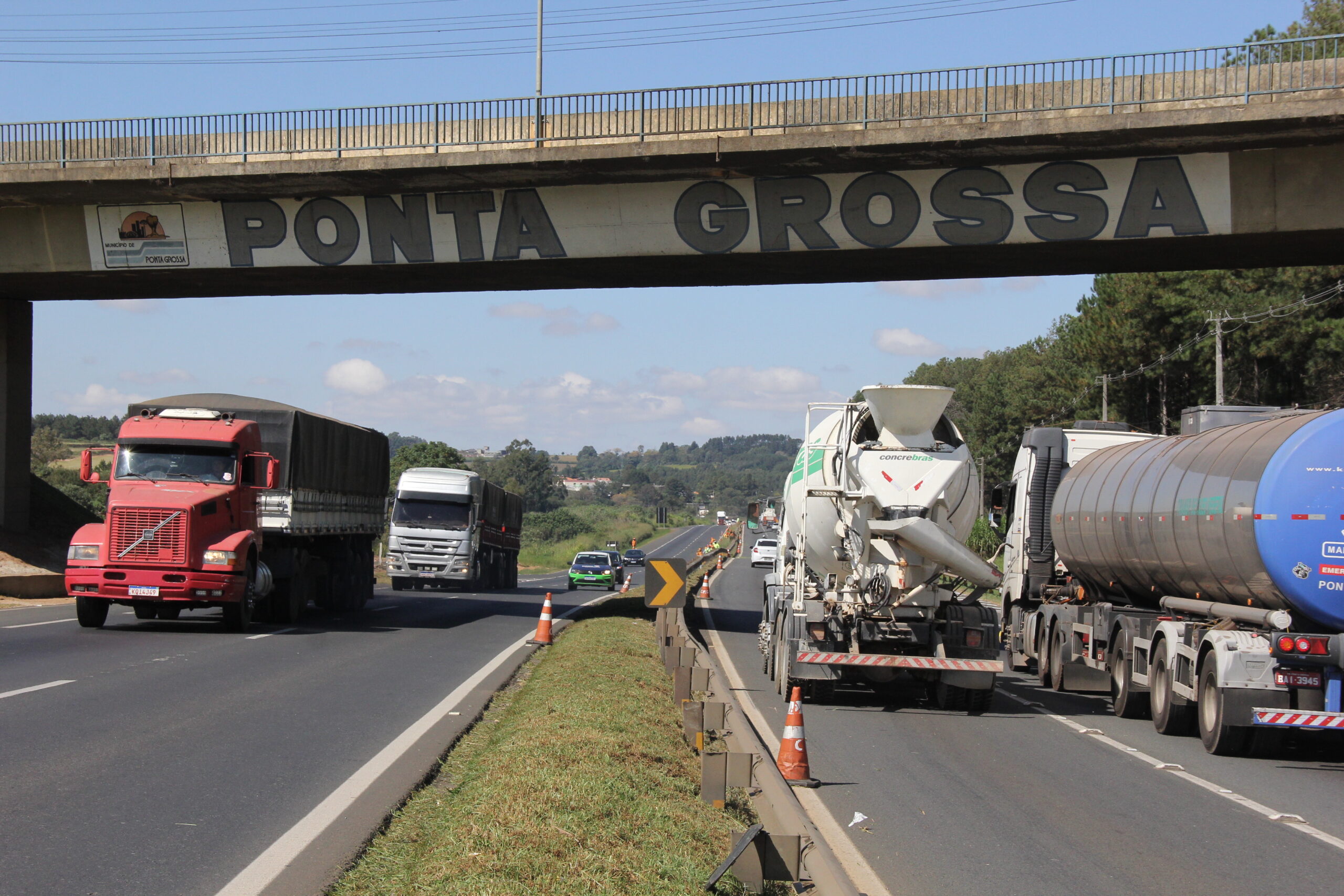 Transportadora diz que irá absorver alta do diesel, mas terá redução de investimentos
