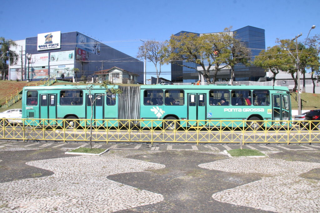 Ônibus do transporte público de Ponta Grossa