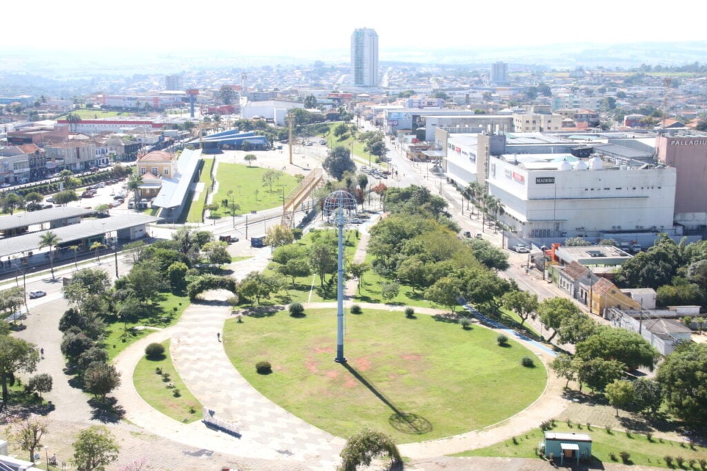 Foto do Parque Ambiental ilustra a previsão do tempo de hoje.