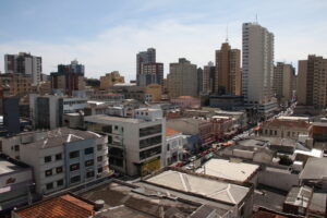Foto do Centro de PG ilustra a previsão do tempo