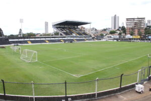 Estádio Germano Krüger, do Operário, em plano aberto.
