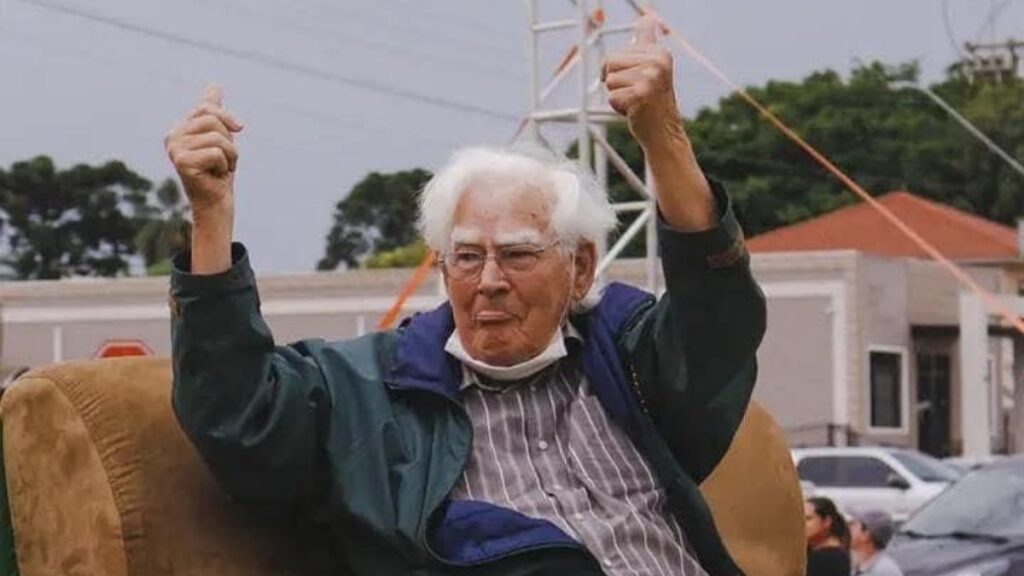 Educador Hendrik Sijpkes, o ‘Meester’ de Carambeí, morre aos 92 anos