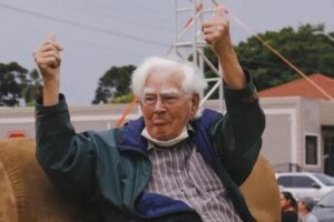 Educador Hendrik Sijpkes, o ‘Meester’ de Carambeí, morre aos 92 anos