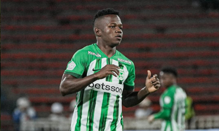 Edwin Torres, atacante colombiano anunciado pelo Operário, atuando com a camisa do Atlético Nacional, de Medellín-COL.