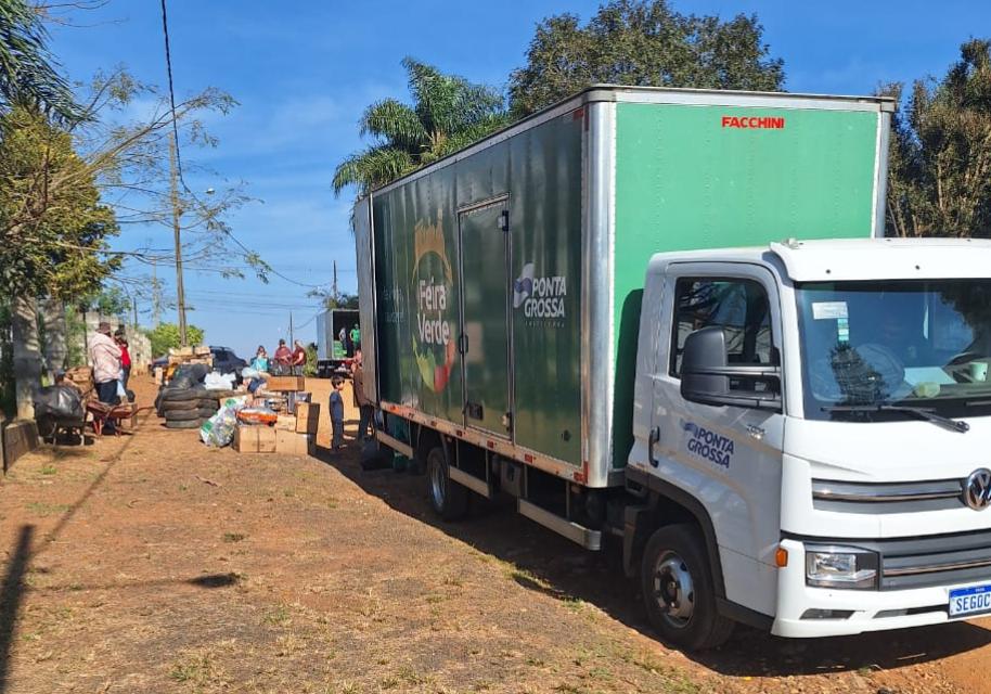 Programa Feira Verde pelas vilas de PG
