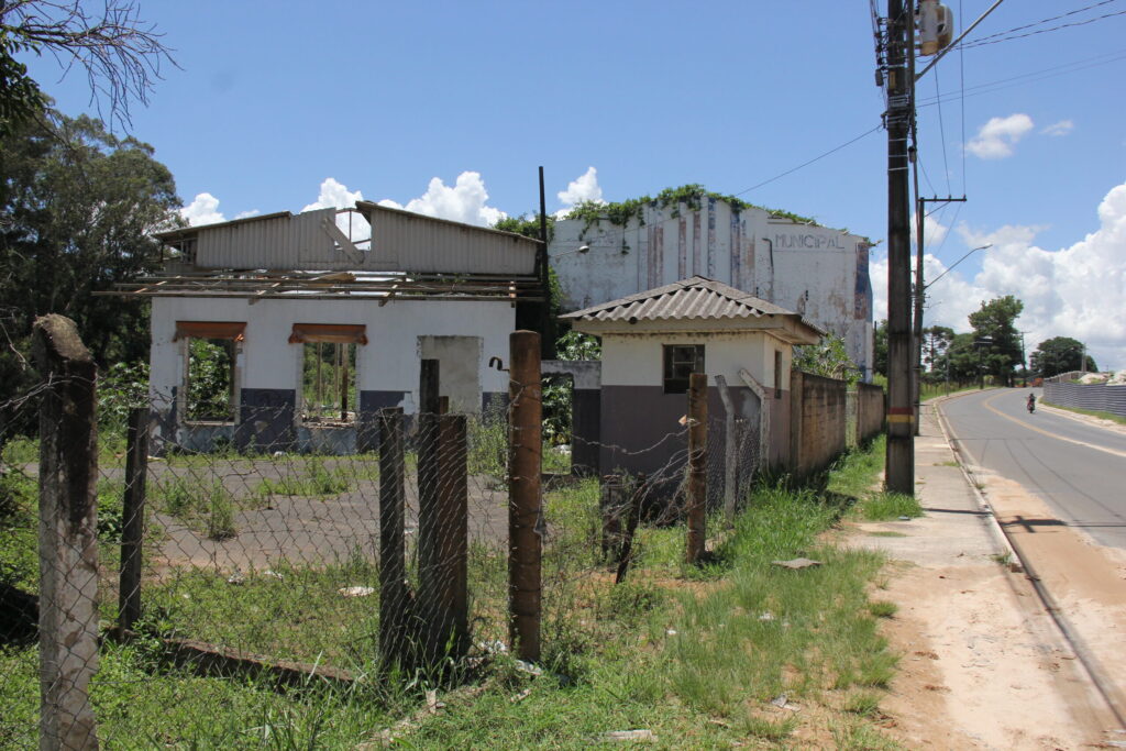 Fotos da estrutura do antigo Matadouro Municipal de Ponta Grossa