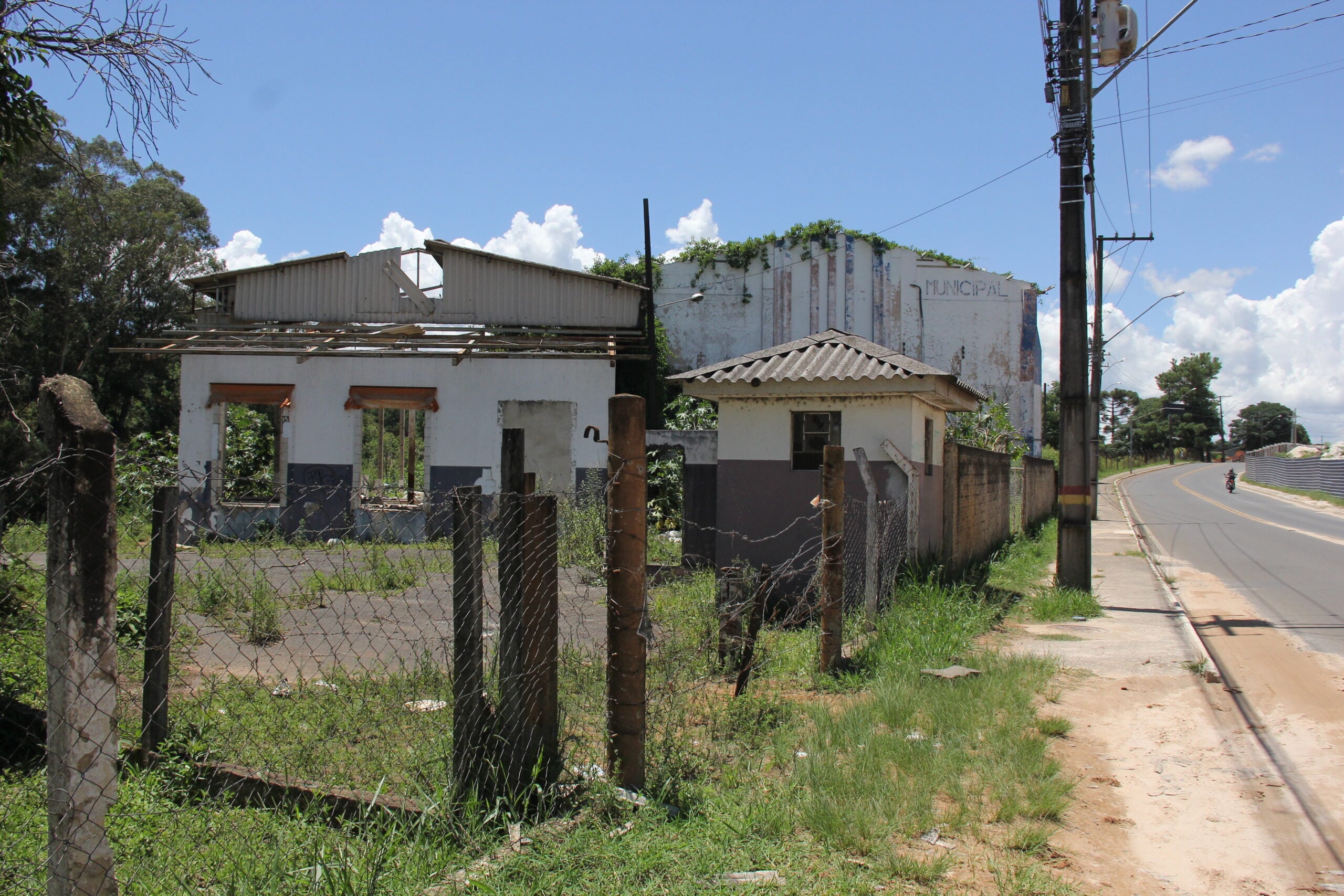 Fotos da estrutura do antigo Matadouro Municipal de Ponta Grossa