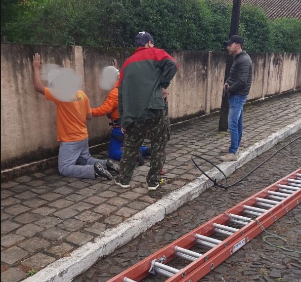 Suspeitos presos em flagrante