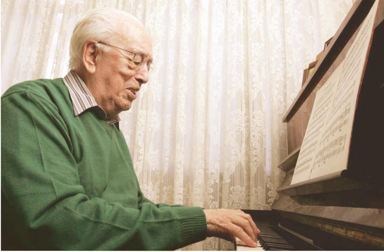Foto do maestro Gabriel de Paula Machado