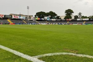 Vista da bandeirinha de escanteio do campo do Operário