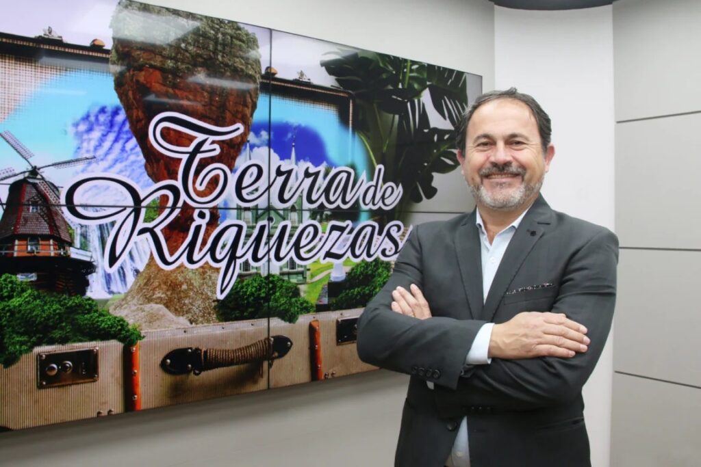 Nelson Canabarro apresenta Terra de Riquezas