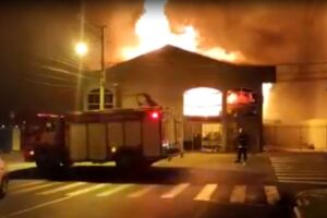 Incêndio destrói capela mortuária em Irati