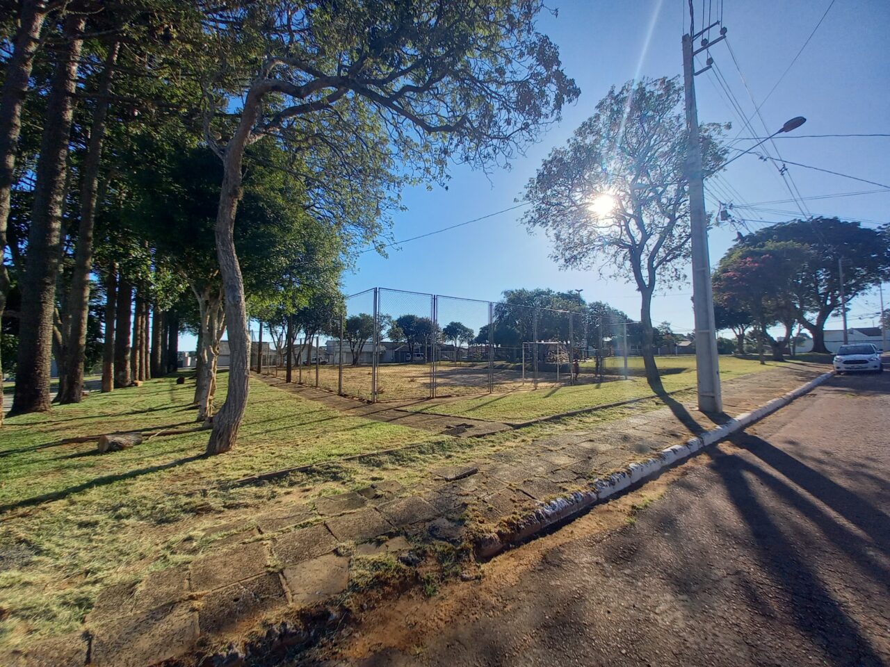 Praça Simon Nasseh ilustra a previsão do tempo para Ponta Grossa