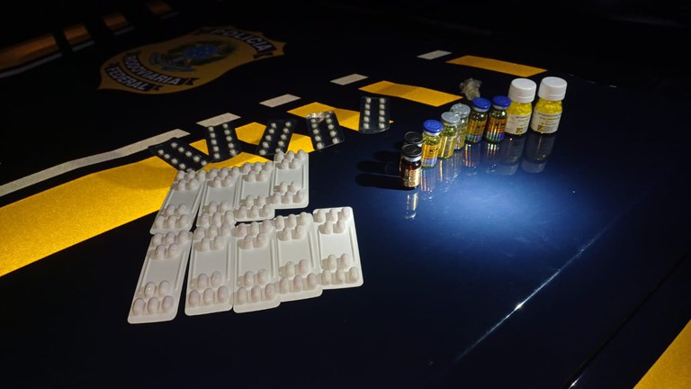 Medicamentos ilegais apreendidos pela PRF