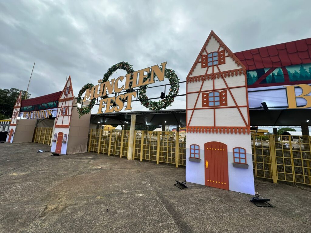 Ornamentação da 34ª Münchenfest no Centro de Eventos