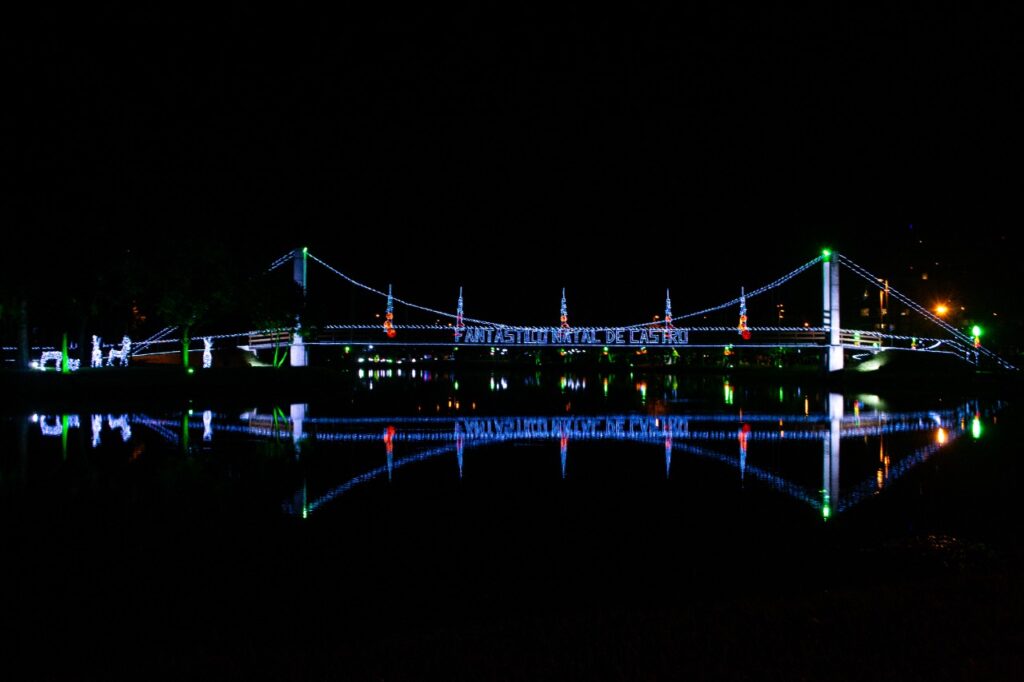 Fantástico Natal em Castro no Parque Lacustre. (Foto: Prefeitura de Castro)