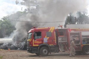 Soldador morre em explosão de tanque com óleo vegetal