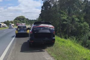 Veículo foi roubado em Castro
