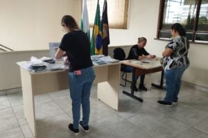 Ação de devolução de celulares ocorreu na manhã desta terça-feira