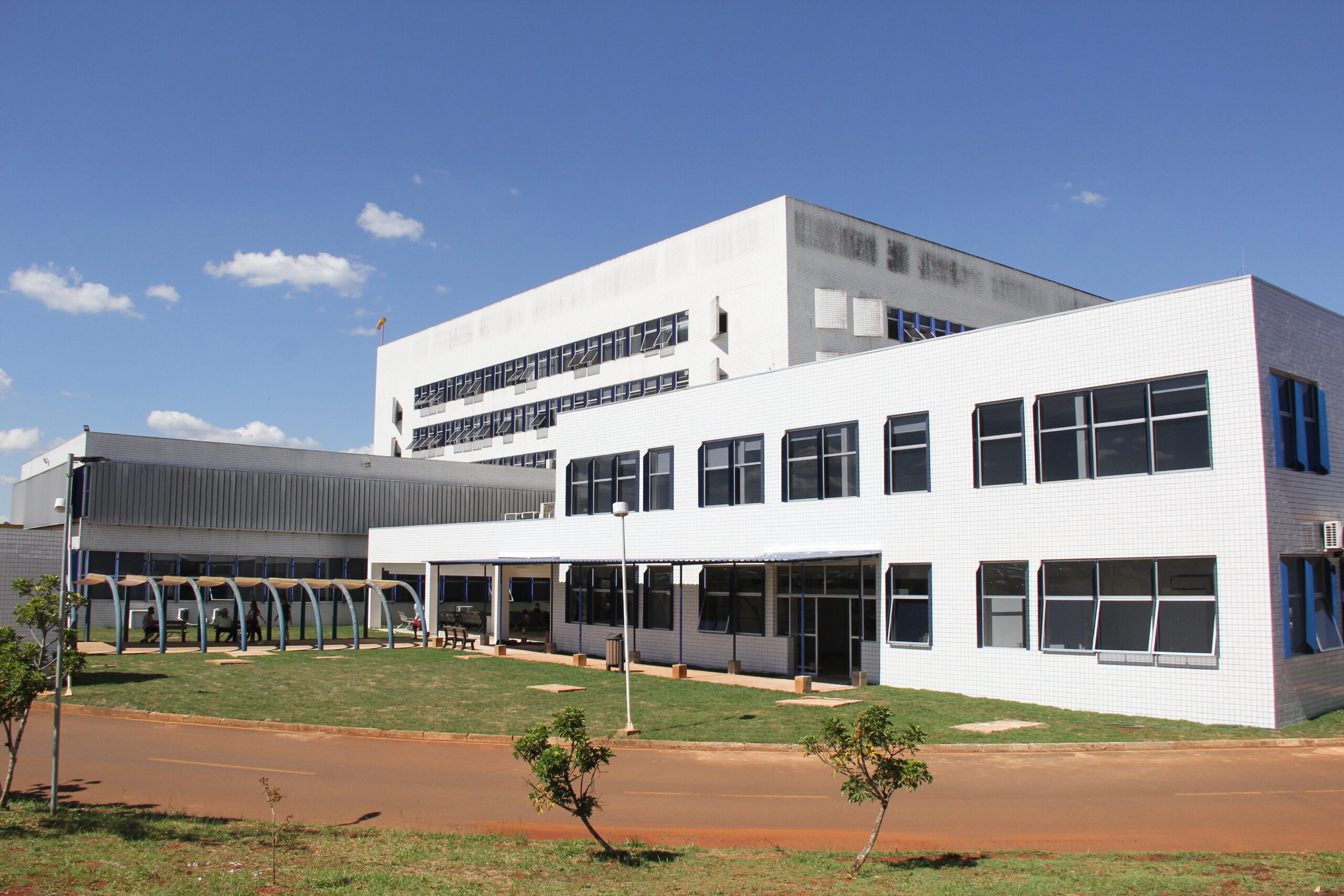 Fachada do Hospital Universitário Regional UEPG