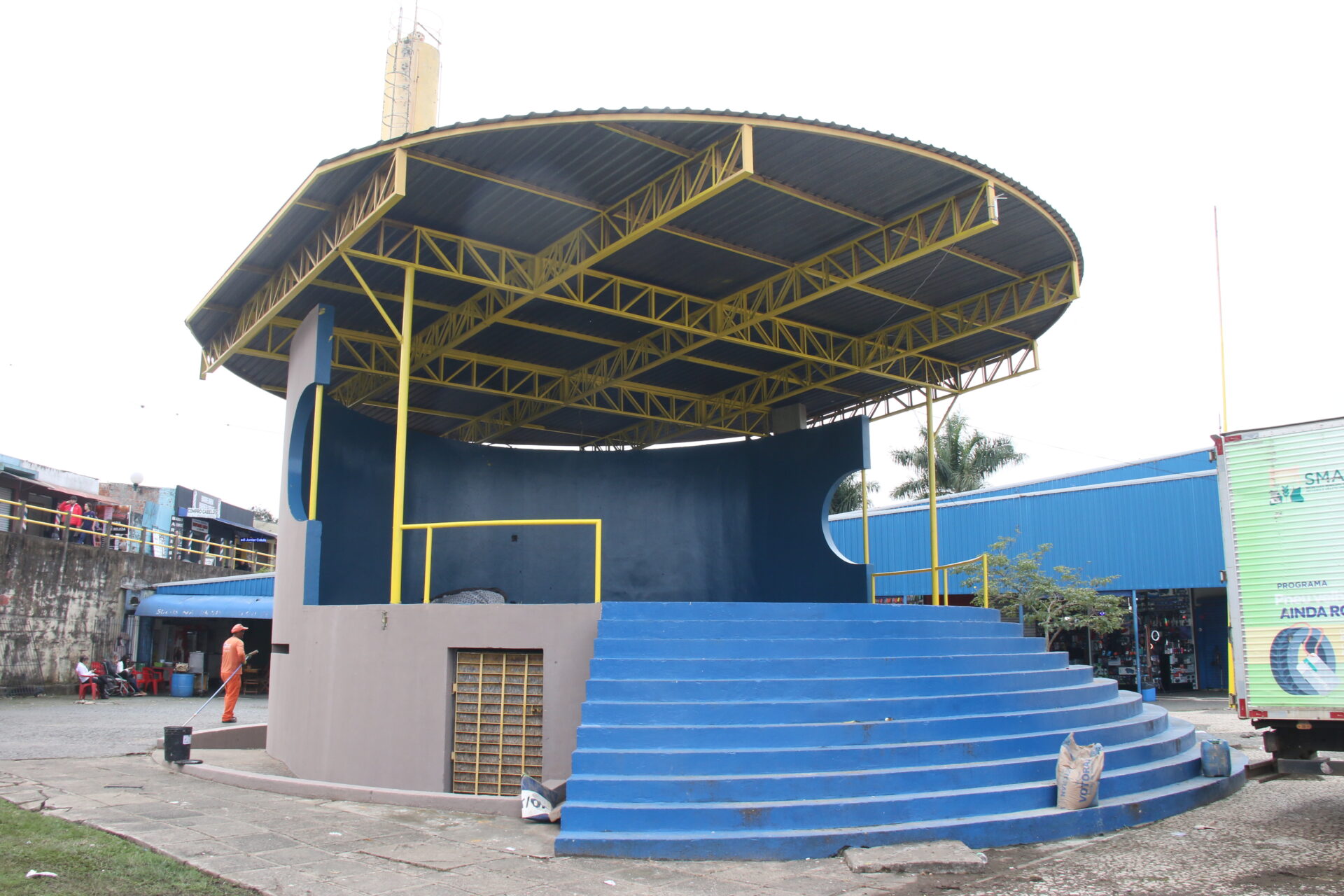 Concha Acústica do Parque Ambiental, nas imediações do Shopping Popular (Paraguaizinho) de Ponta Grossa