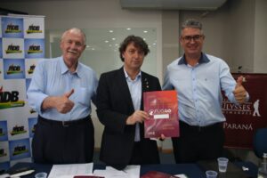 O ex-governador Orlando Pessuti, o deputado estadual Anibelli Neto, presidente do MDB do Paraná, e o vereador Julio Kuller