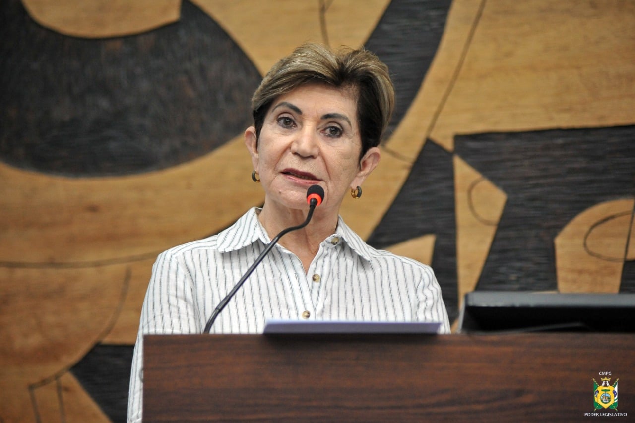 Prefeita Elizabeth Schmidt, em discurso na Câmara de Vereadores. Foto: arquivo DC.