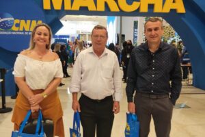 Prefeitos da região na Marcha dos prefeitos