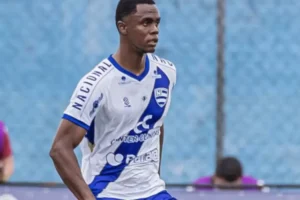 Paulo Victor, jogador do Nacional