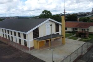 Imagem aérea da Paróquia Nossa Senhora do Pilar, em Ponta Grossa