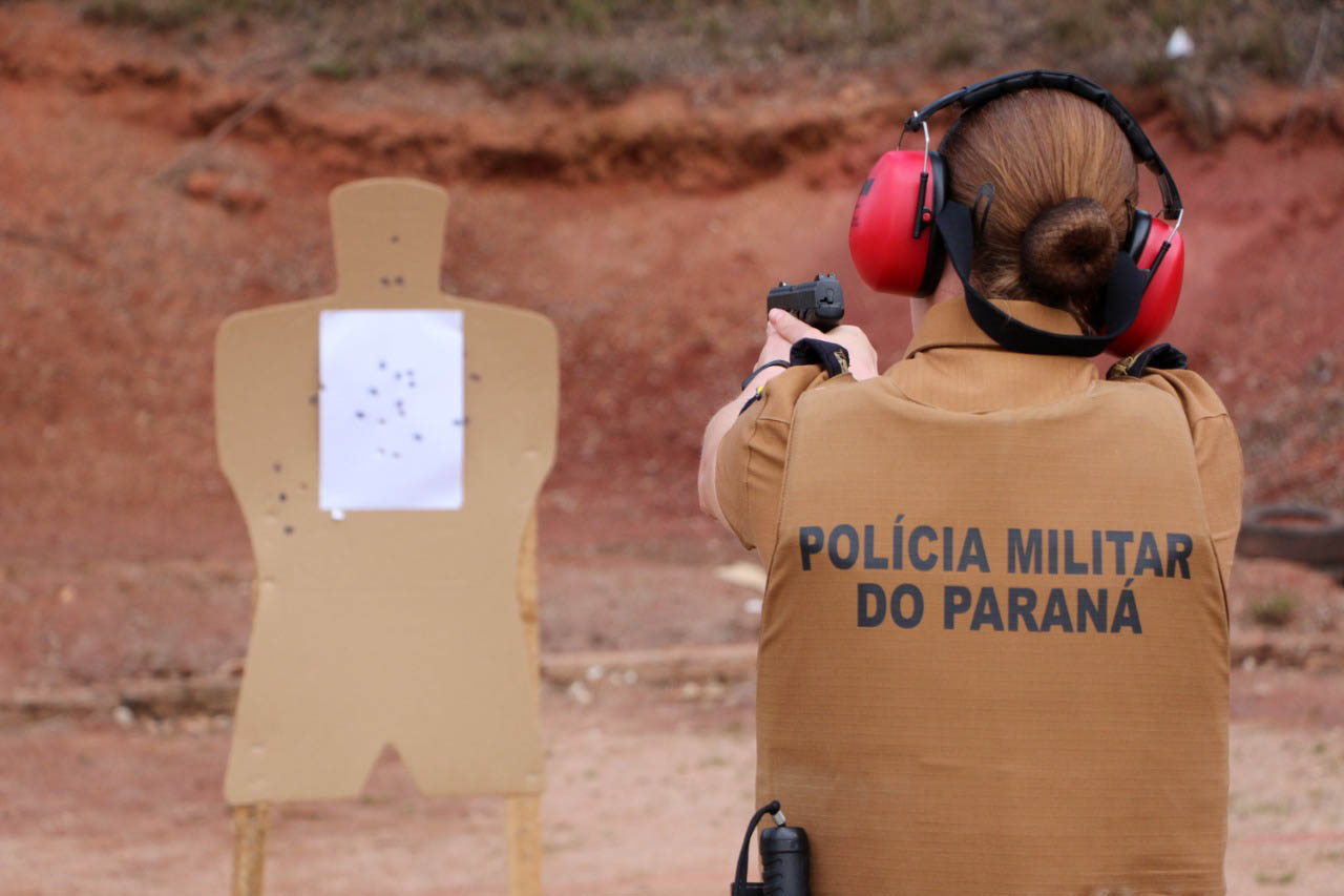 PM realiza treinamento de tiro