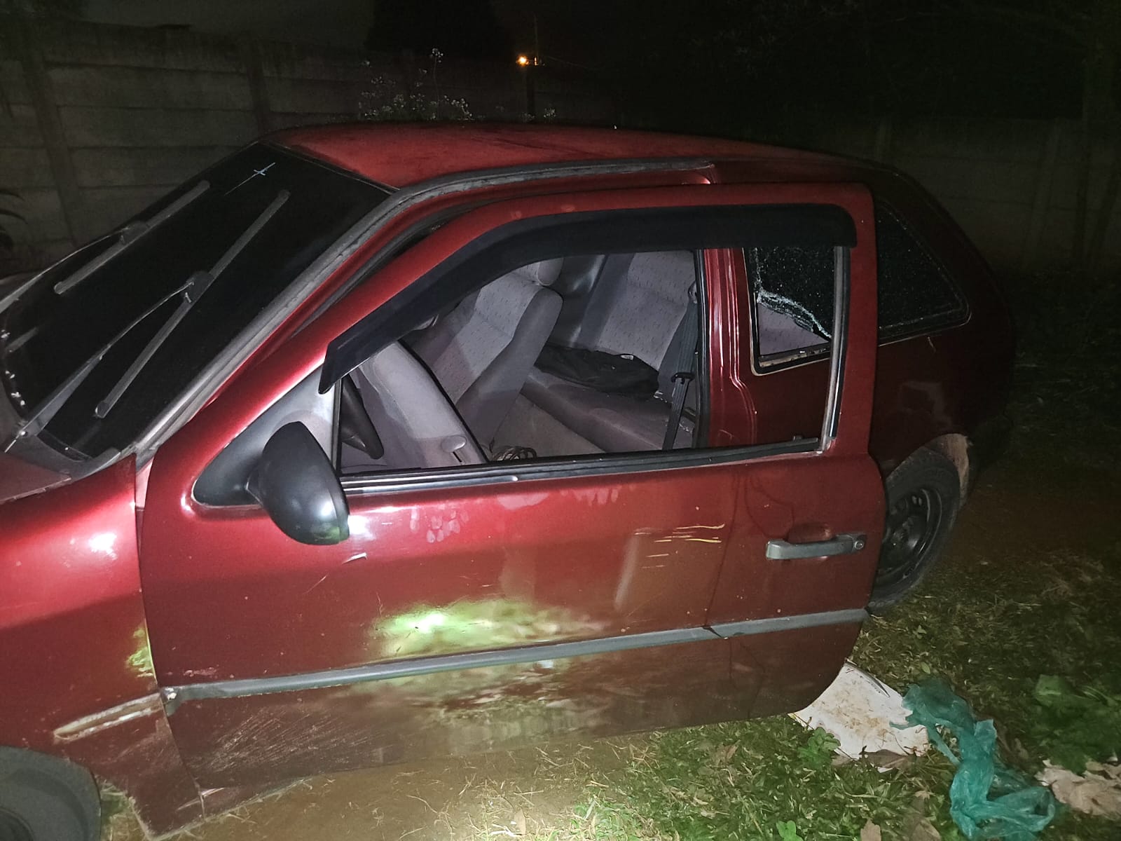 Carro supostamente usado pelos atiradores foi localizado pela GCM
