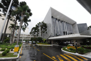 Fachada da Assembleia Legislativa do Paraná