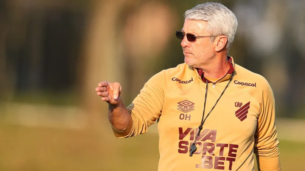 Técnico do Athletico, Odair Hellmann