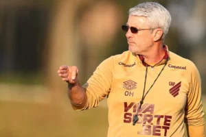 Técnico do Athletico, Odair Hellmann