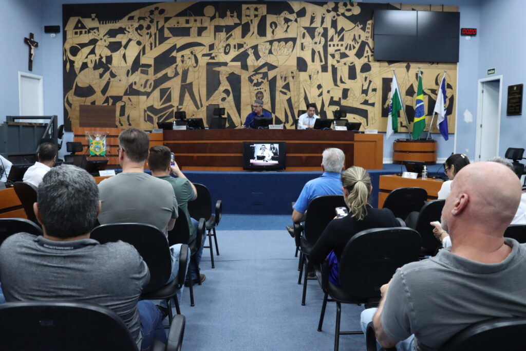 Câmara de Ponta Grossa recebe audiência pública sobre taxas de ocupação e permeabilidade do solo da área industrial