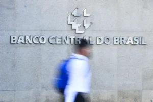 Banco Central aumenta a SELIC